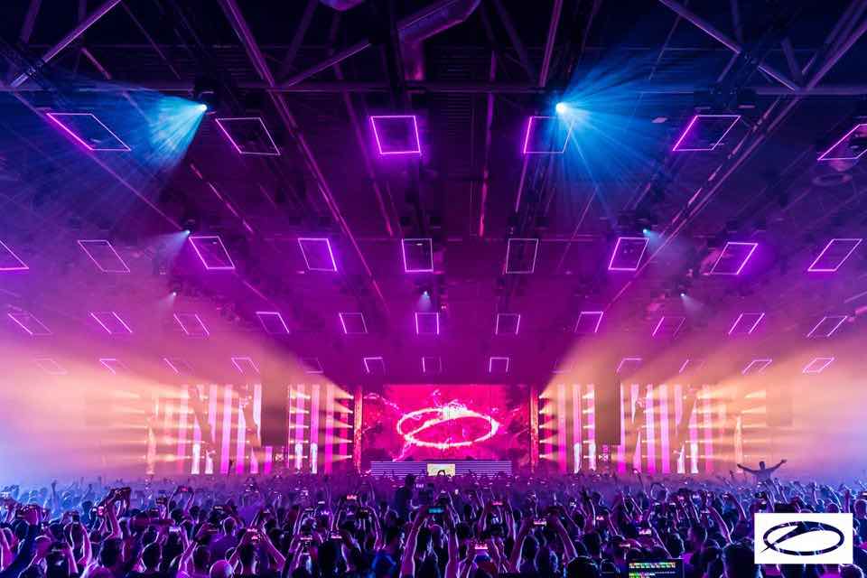 Main stage at A State of Trance 1000 in Utrecht. a-state-of-trance-1000-utr...