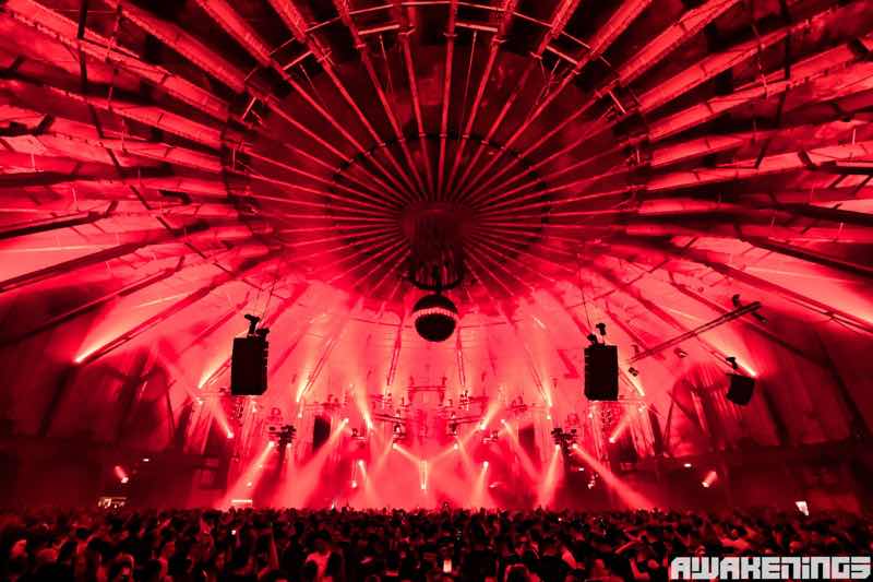 Stage red lights at Awakenings New Years