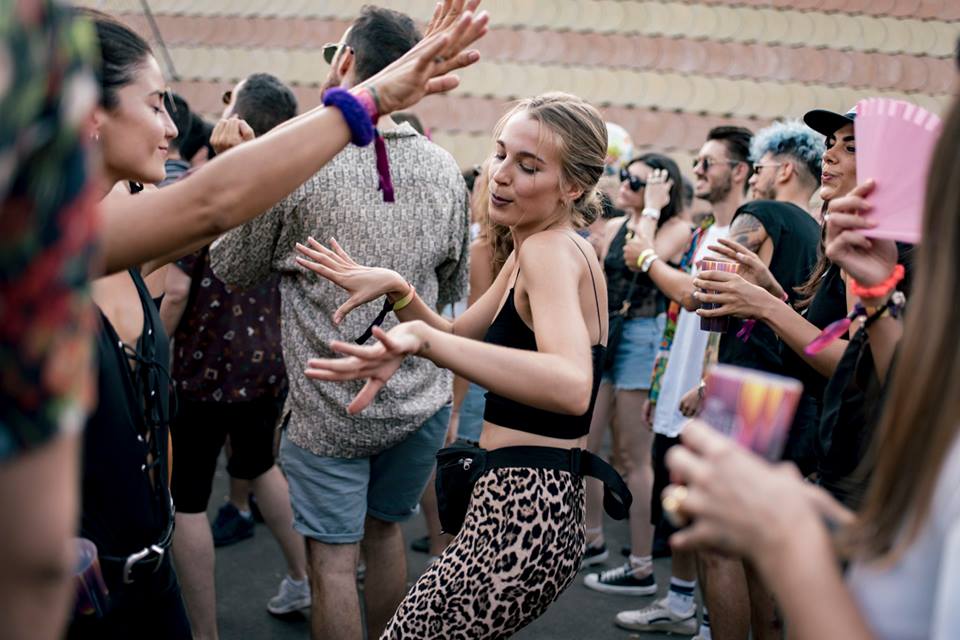 Girls dancing at DGTL Barcelona Festival