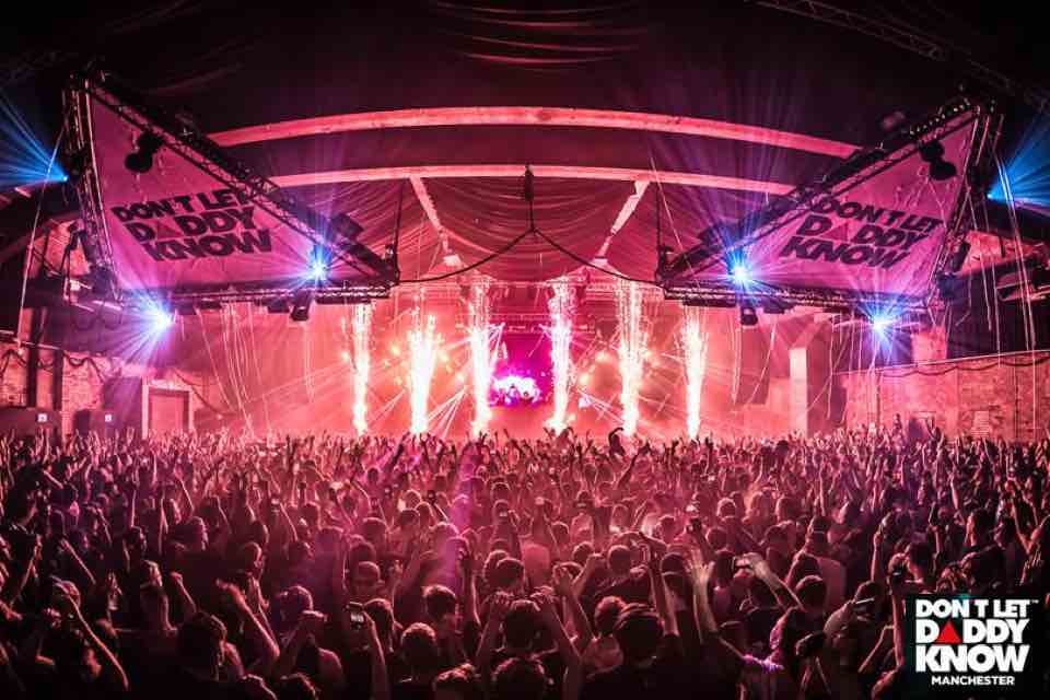 Stage show at DLDK Don't Let Daddy Know UK Festival