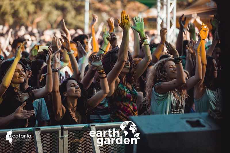 Front row fans at Earth Garden Festival