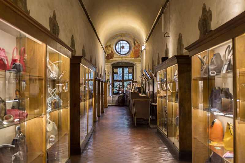 Scuola del Cuoio in Florence Travel Guide