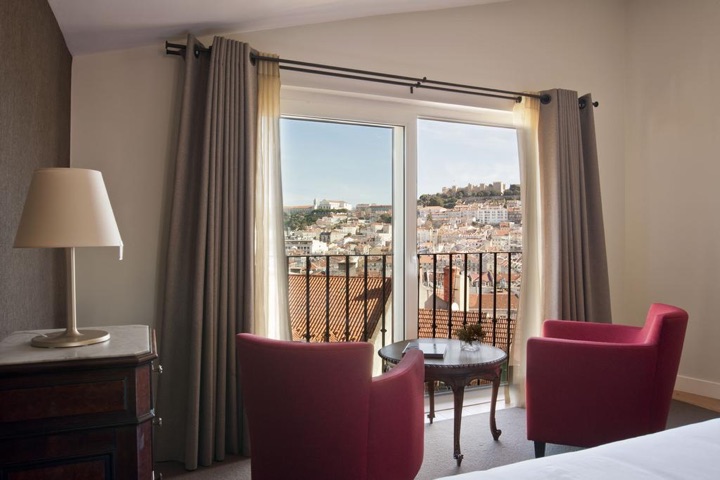 Book Hotels in Lisbon in Best Clubbing Destinations