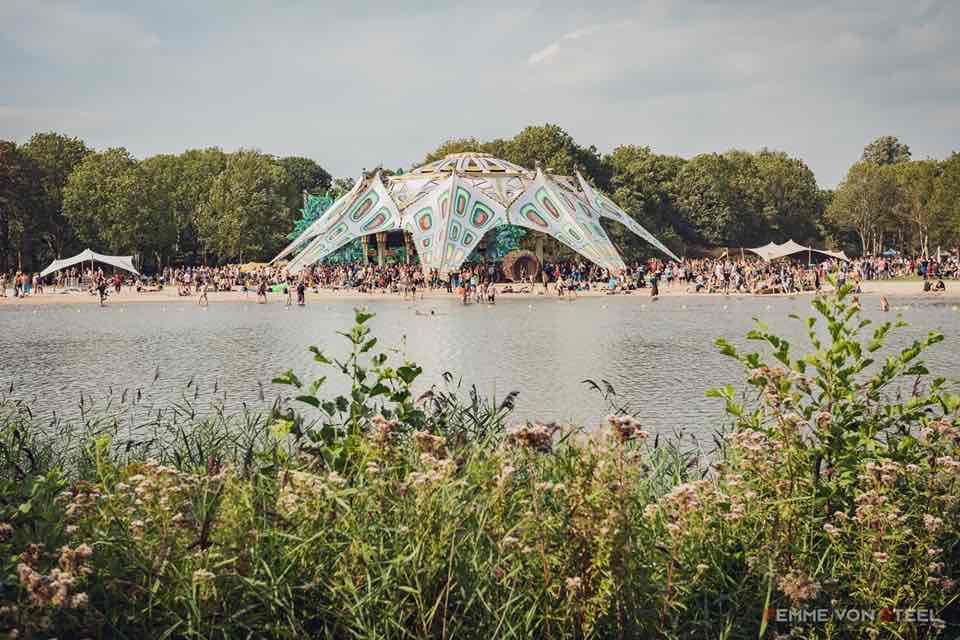 Main stage during the day at Psy-Fi Festival