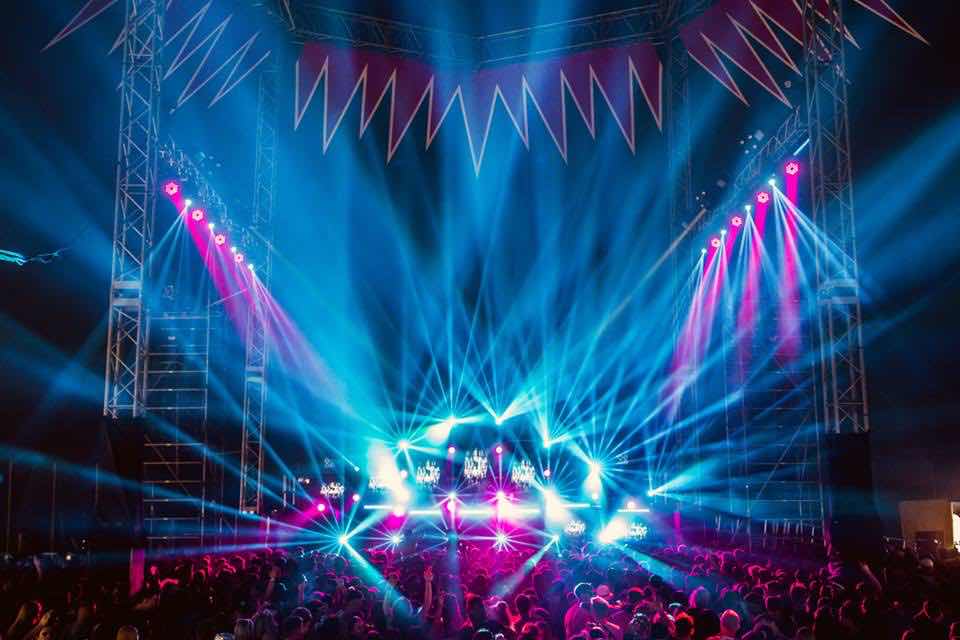 Main stage lights at Sundown Festival