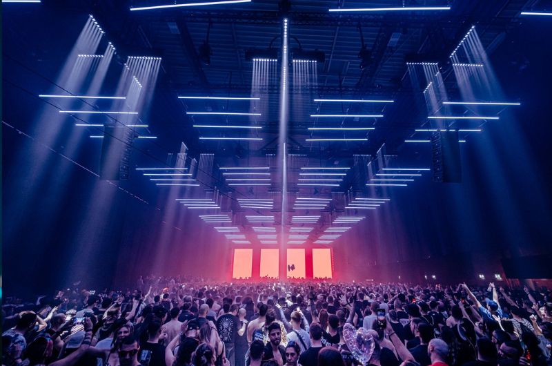 Fans dancing at Time Warp Germany Festival