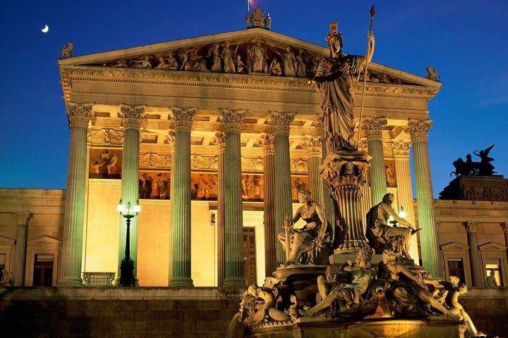 Vienna Travel Guide in Best Romantic Destinations